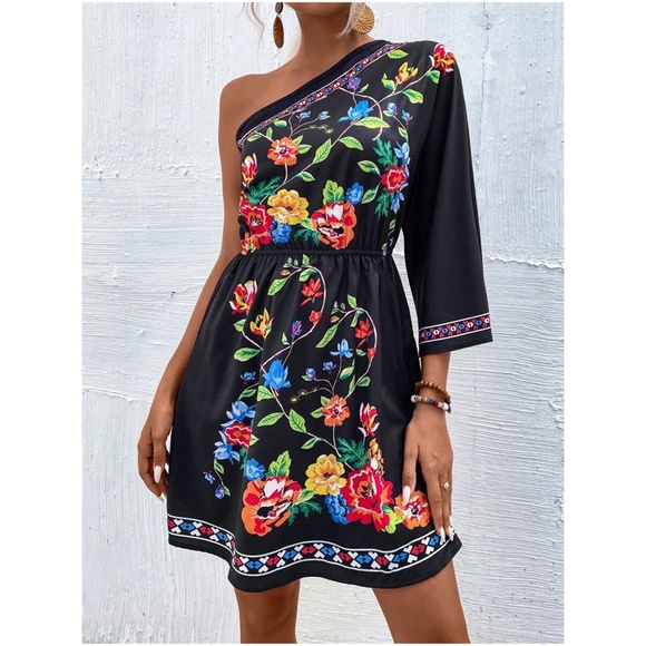 BellanBlue Dresses & Skirts - Bohemian Floral Print One Shoulder Dress